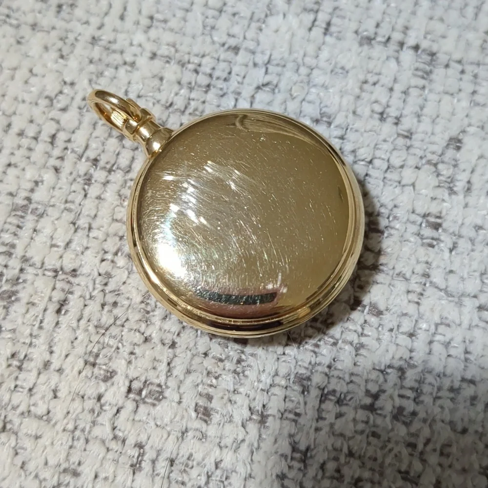 Vanity Fair Vintage Locket Watch - Picture 5 of 6